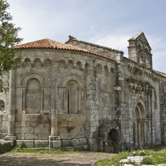 Iglesia de San Pedro de Dozón