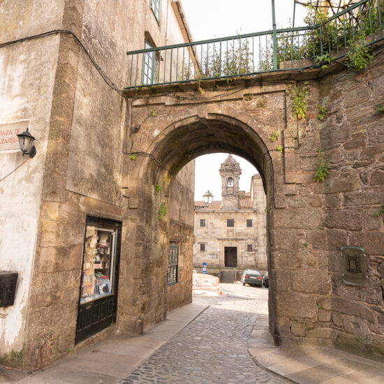 Puerta Mazarelos de Santiago de Compostela