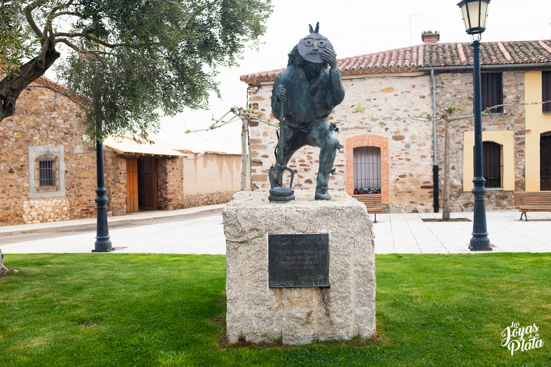 escultura del Zangarrón de Montamarta