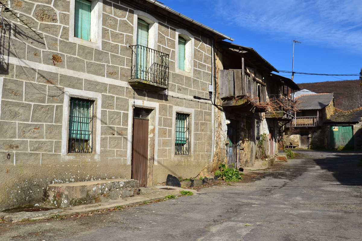 Conoce Asturianos a su paso por el camino de la plata en plena comarca de Sanabria